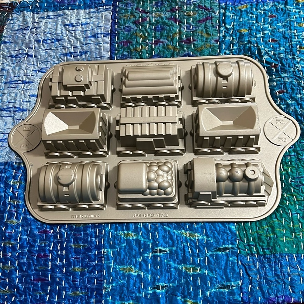NORDIC WARE train cake pan.  Excellent preowned condition.